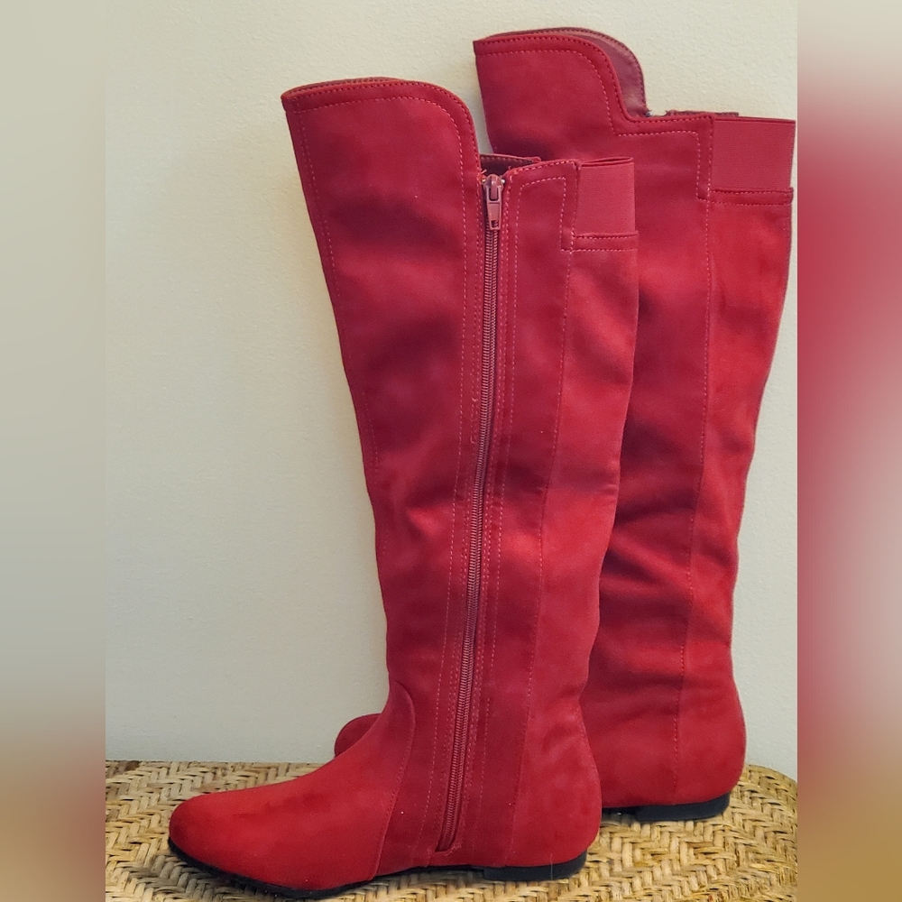 Boots - Picture 3 of 3